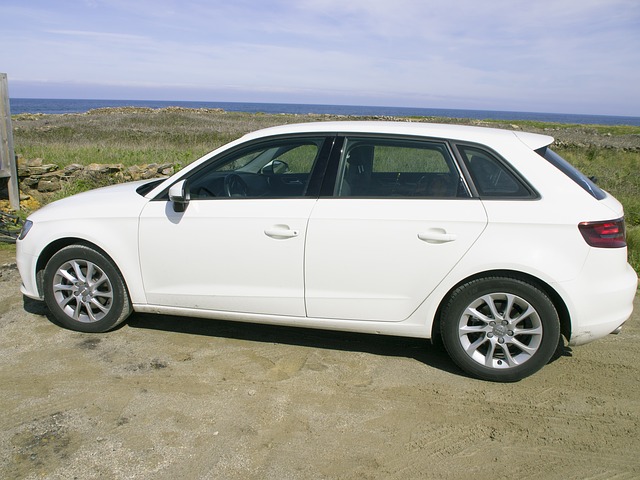 bílé Audi A3